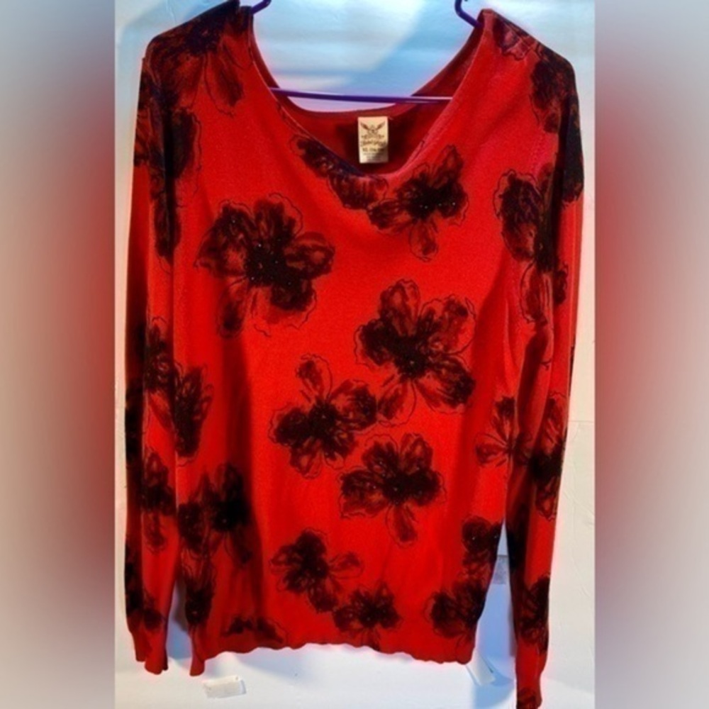 FADED GLORY WOMEN’S SWEATER LIGHTWEIGHT RED BLACK FLORAL BEADED SOFT KNIT